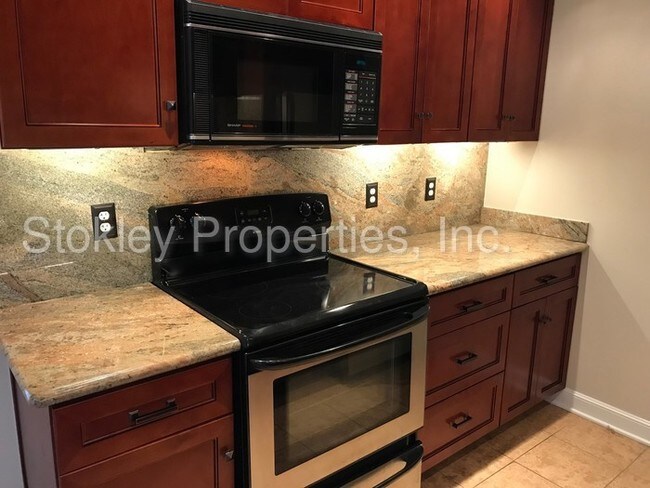 Building Photo - 1483 Marchbanks Dr