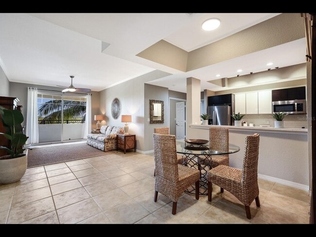 Building Photo - 1064 N Tamiami Trl