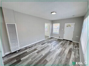 Building Photo - 3039 Bronson Ave