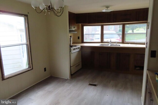 Foto del edificio - 14169 Buchanan Trail W