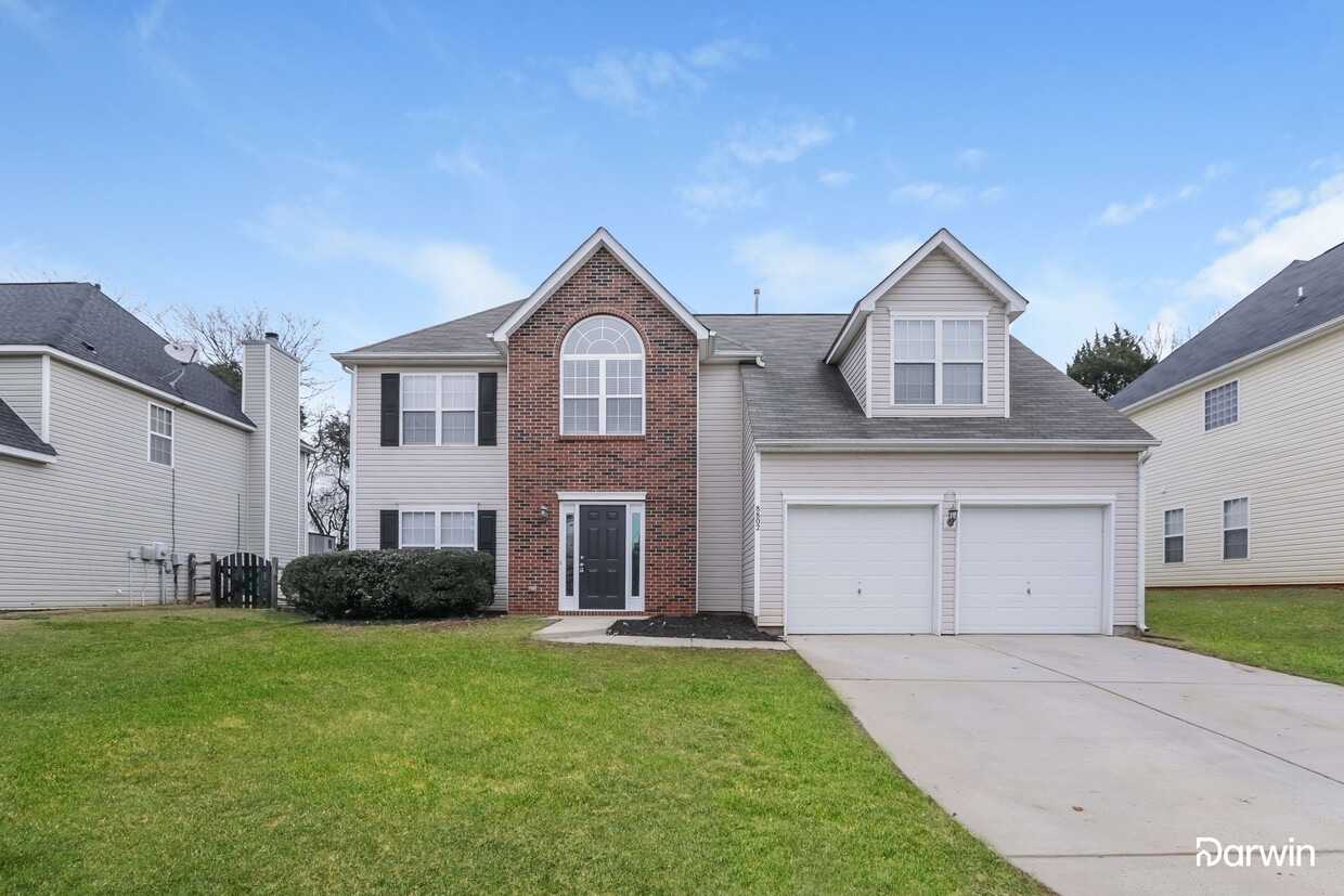 8802 Royal Bluff Drive, Charlotte, NC 28269 House Rental in Charlotte