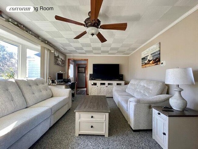 Building Photo - 147 S Essex St