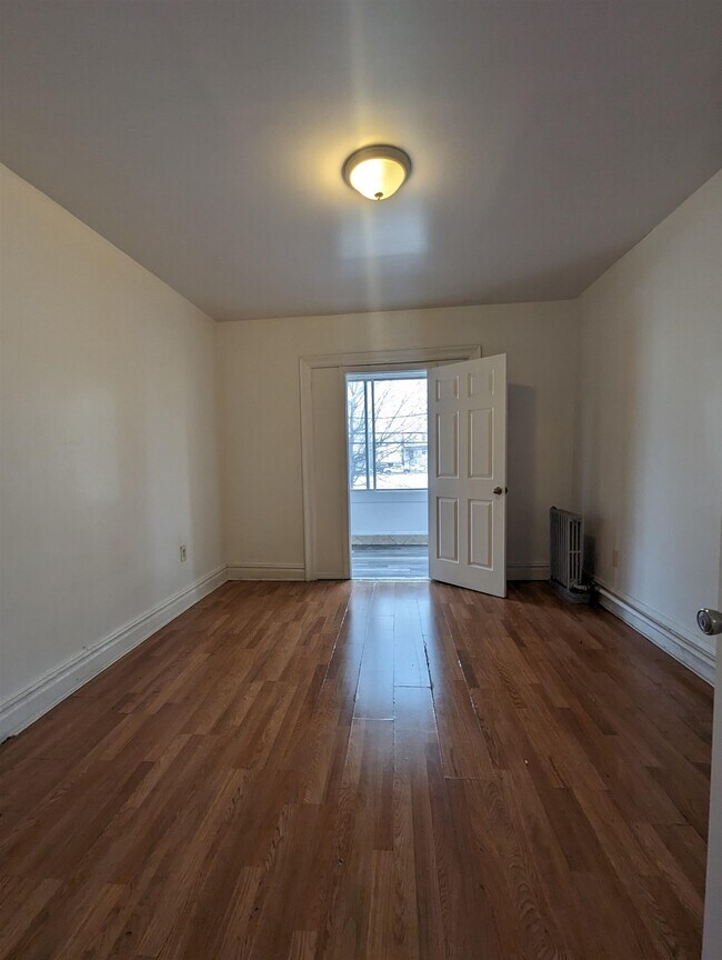 Building Photo - 207 Winfield Ave