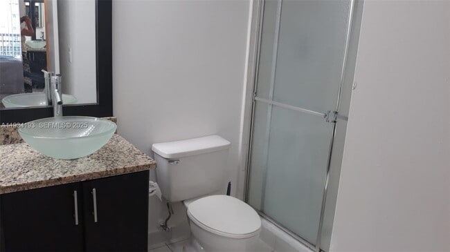 Foto del edificio - 3300 NE 191st St