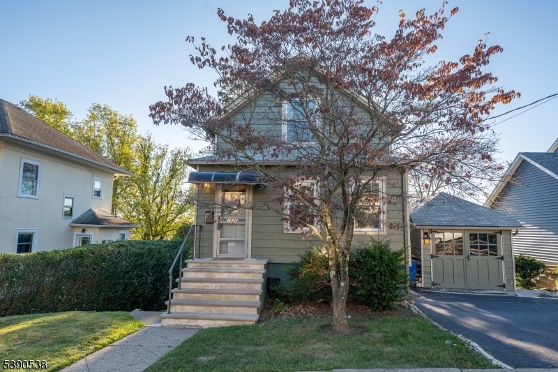 Foto principal - 1220 Birch St