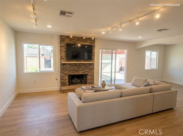 Foto del edificio - 7101 Fallbrook Ave