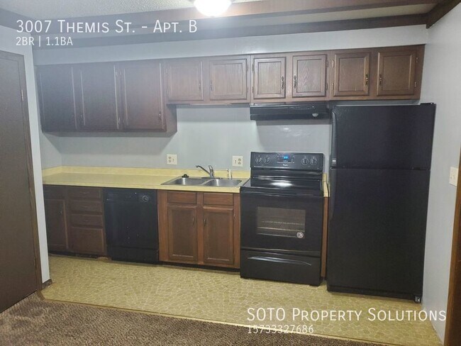 Building Photo - 2BD/1.5BA Half Off First Month's Rent