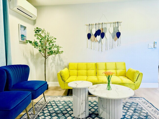 Foto del edificio - 3831 Rogers Rd