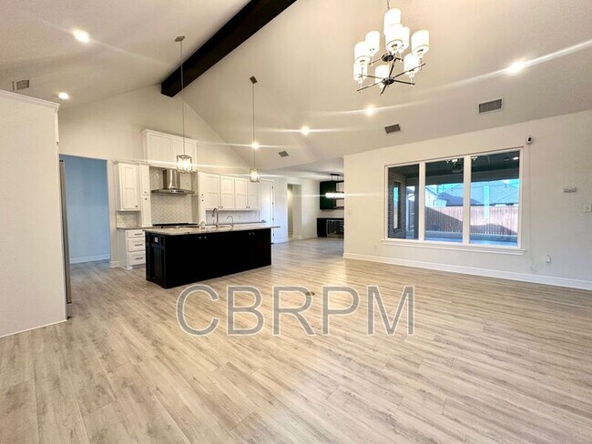 Foto del edificio - 3924 128th St