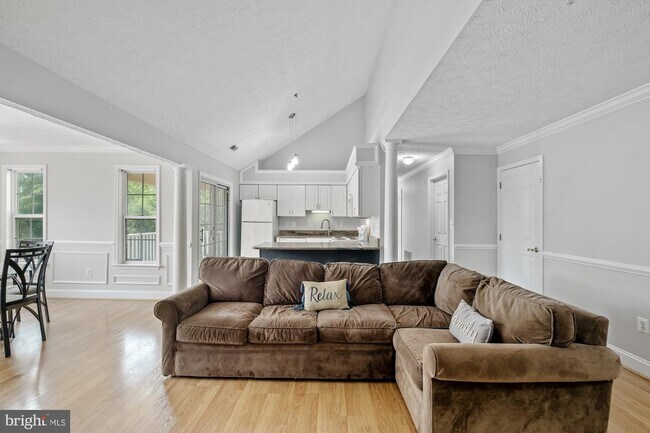 Foto del edificio - 6501 Springwater Ct