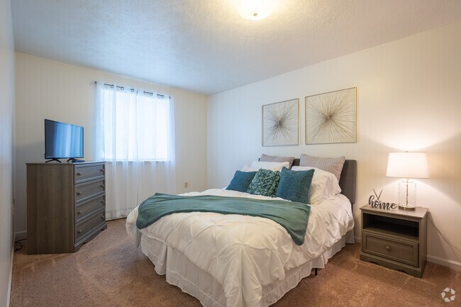 Stoughton Estates Apartments