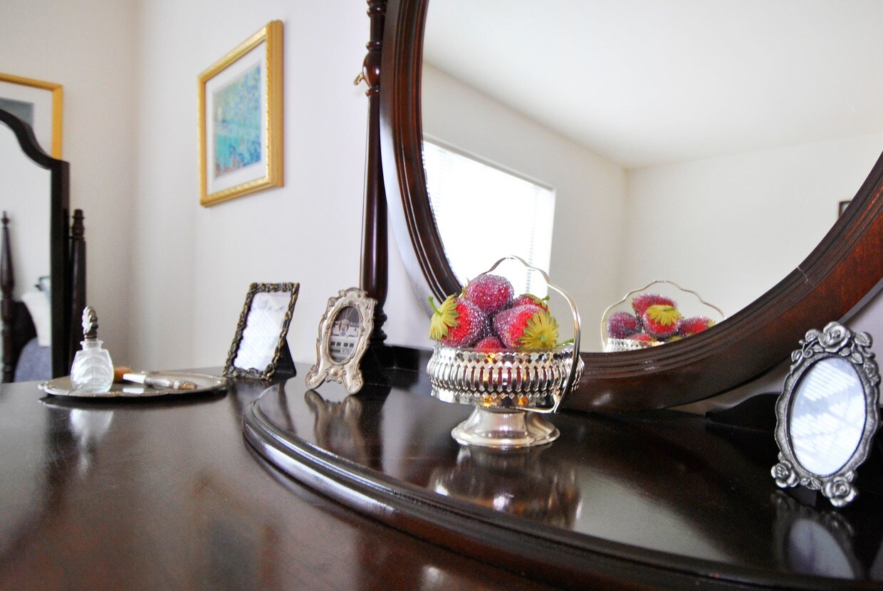 Primary Photo - Westhaven Manor