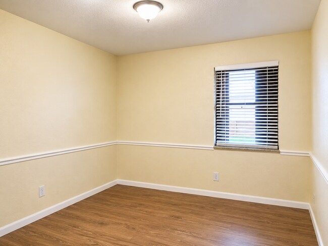 Foto del edificio - 4663 Cherry Rd
