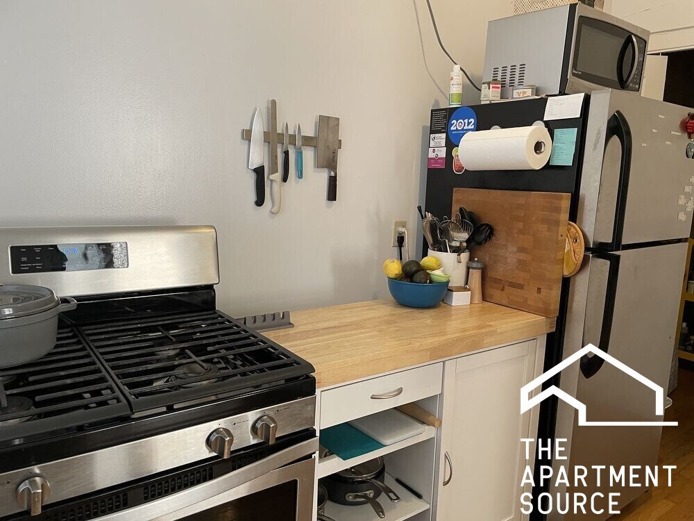 Foto principal - 4603 N Western Ave
