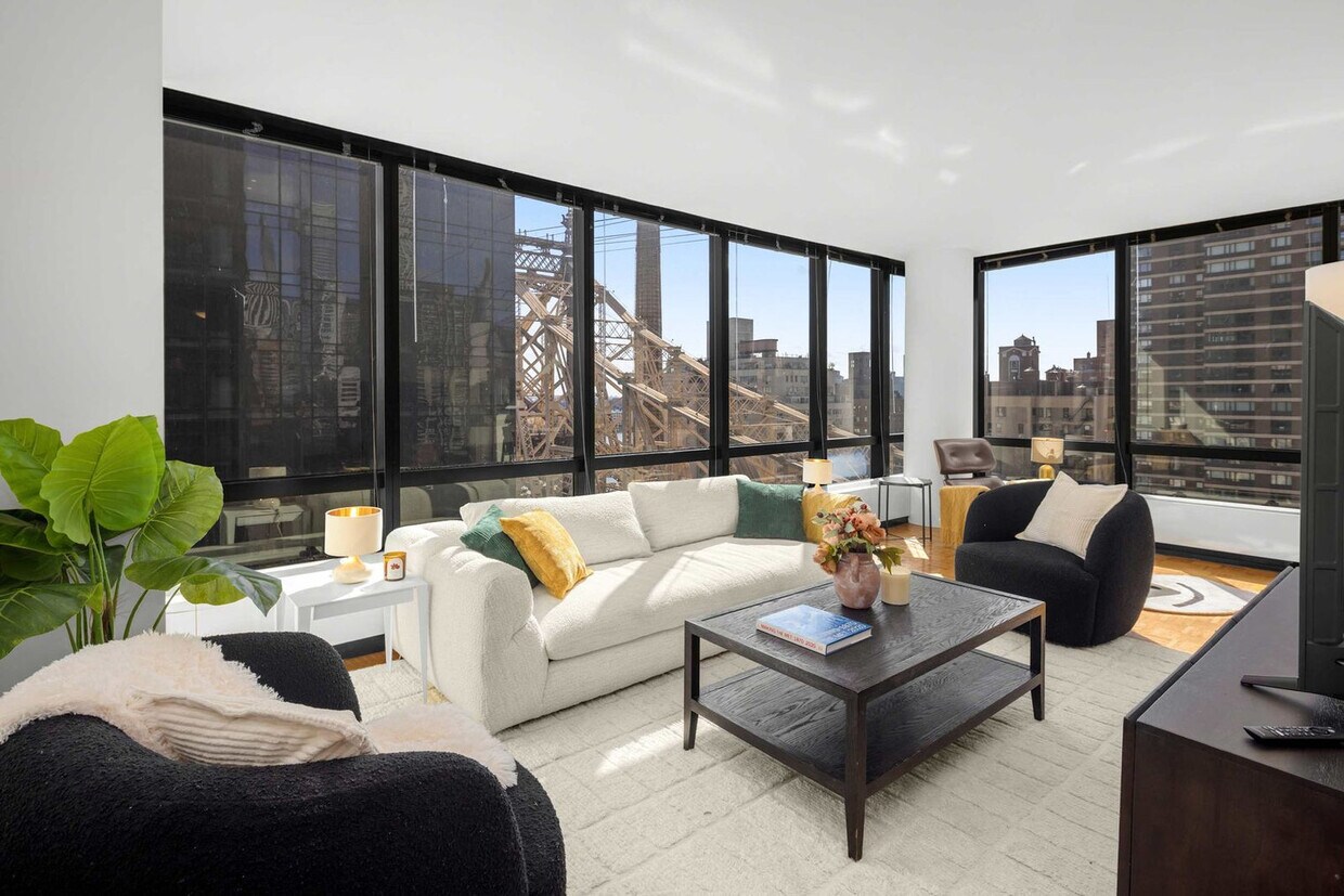 Foto principal - 420 E 61st St