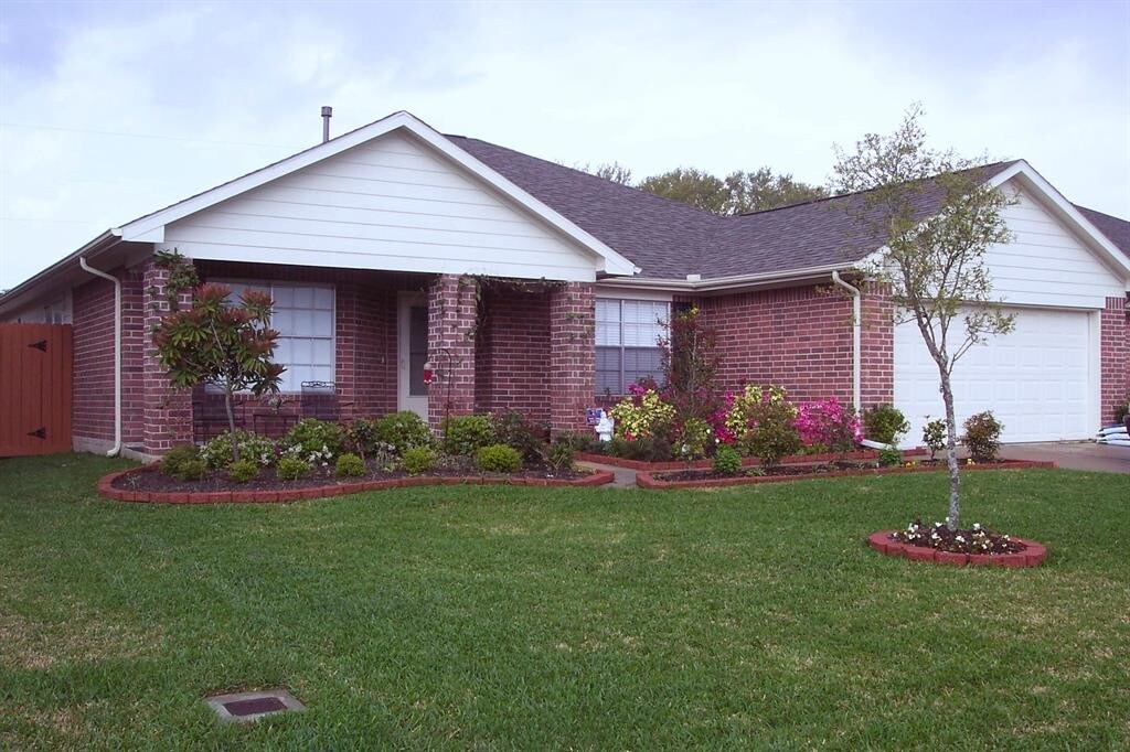 Primary Photo - 843 Victoria Lakes Dr