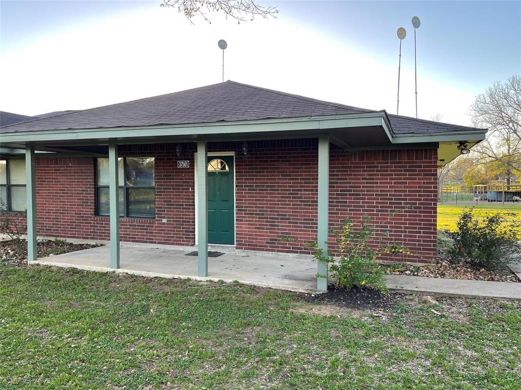 37561 Meadowview Dr, Pine Island, TX 77445 Room for Rent in Pine