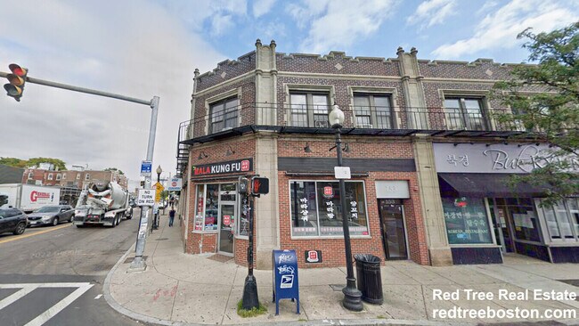 Building Photo - 153 Brighton Ave