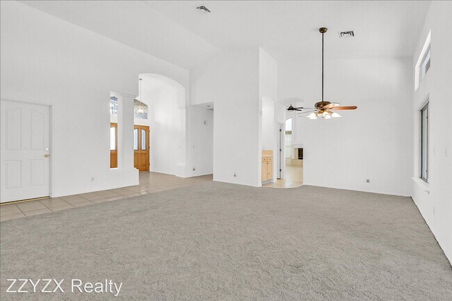 Building Photo - 3 br, 2 bath House - 1444 Castle Crest Dr