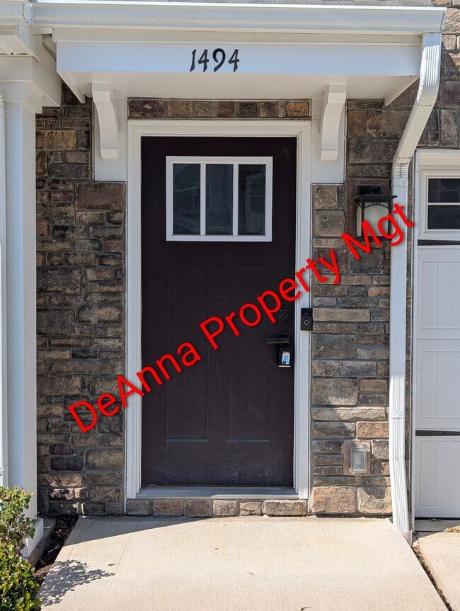 Foto del edificio - 3-4 Bedrooms Townhome Concord Village, Avo...