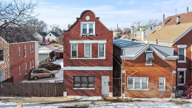 Building Photo - 2326 S Homan Ave
