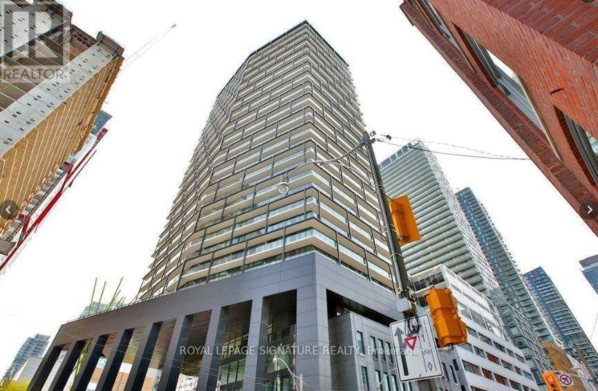 Photo principale - 125-2125 Peter St