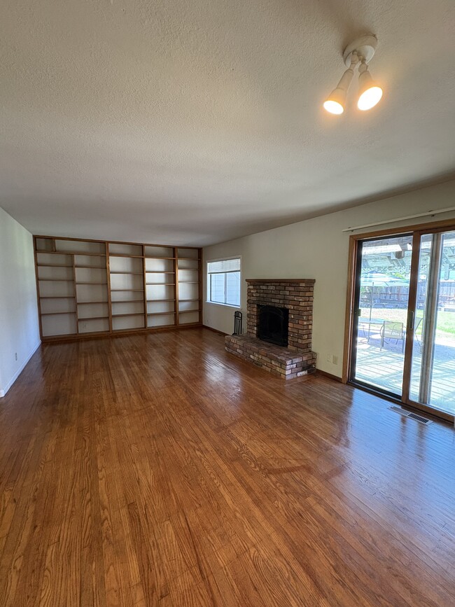 Foto del edificio - 507 Benicia Dr