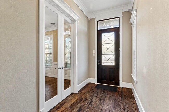 Foto del edificio - 428 W 26th St