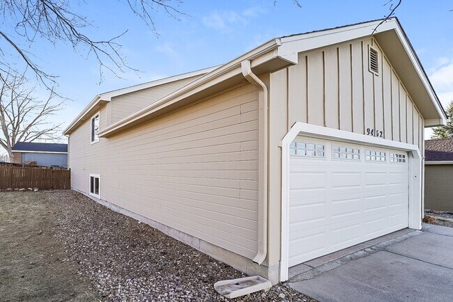 Foto del edificio - 9462 Burlington Ln