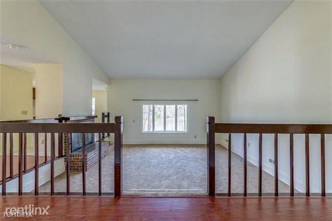 Foto del edificio - 17 Lakepoint Ct