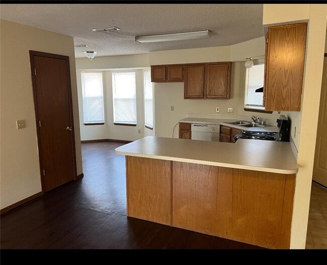 Building Photo - 3103 Adrian Ave