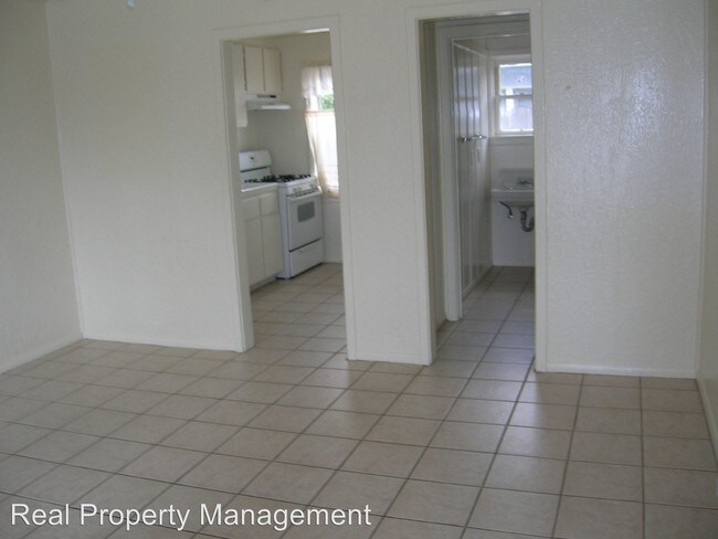 Foto del edificio - 1022-1026 S Tremont St