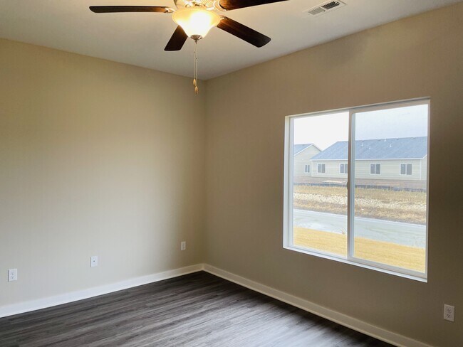 Foto del edificio - 12051 W Fontana St