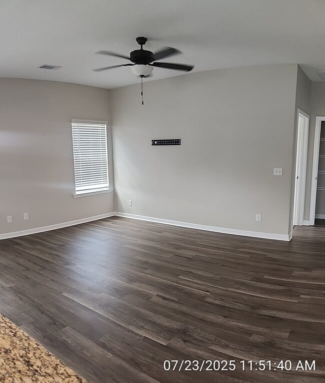 Building Photo - 64 Sunflower Cir NE