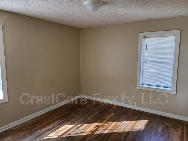 Building Photo - 1805 Goodwin Ave