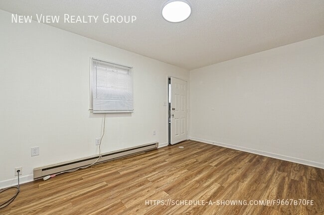 Building Photo - 220 McDade Rd