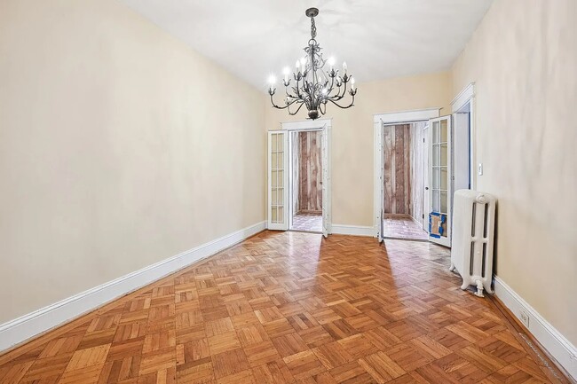 Building Photo - 310 Taylor St NW