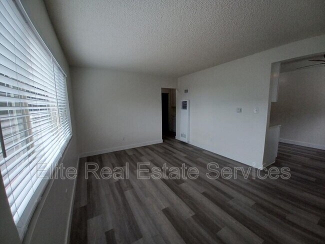 Foto del edificio - 1526 Chalmers St