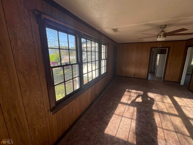 Foto del edificio - 632 E Mcintosh Rd
