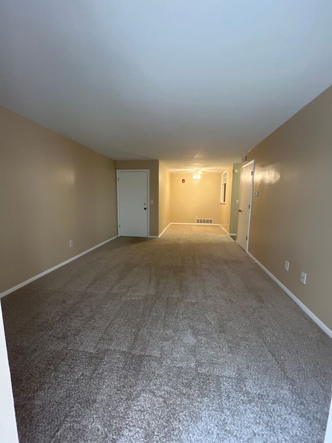 Interior Photo - 2801 Emerson Avenue