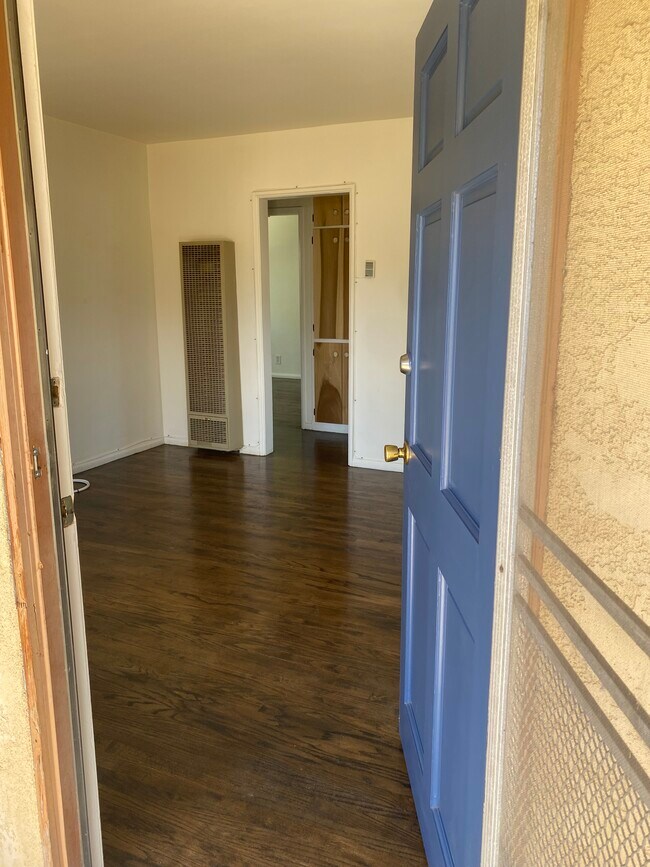 Foto del edificio - 2707 Gates Ave
