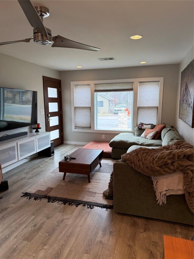 Building Photo - 4707 Gonzales St