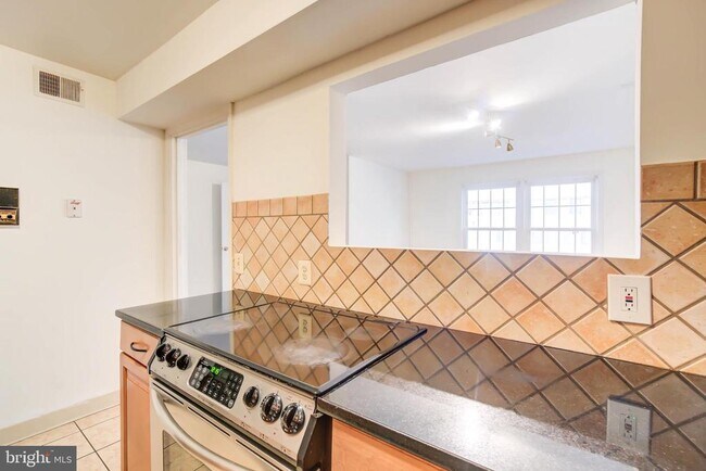 Foto del edificio - 900 24th St NW