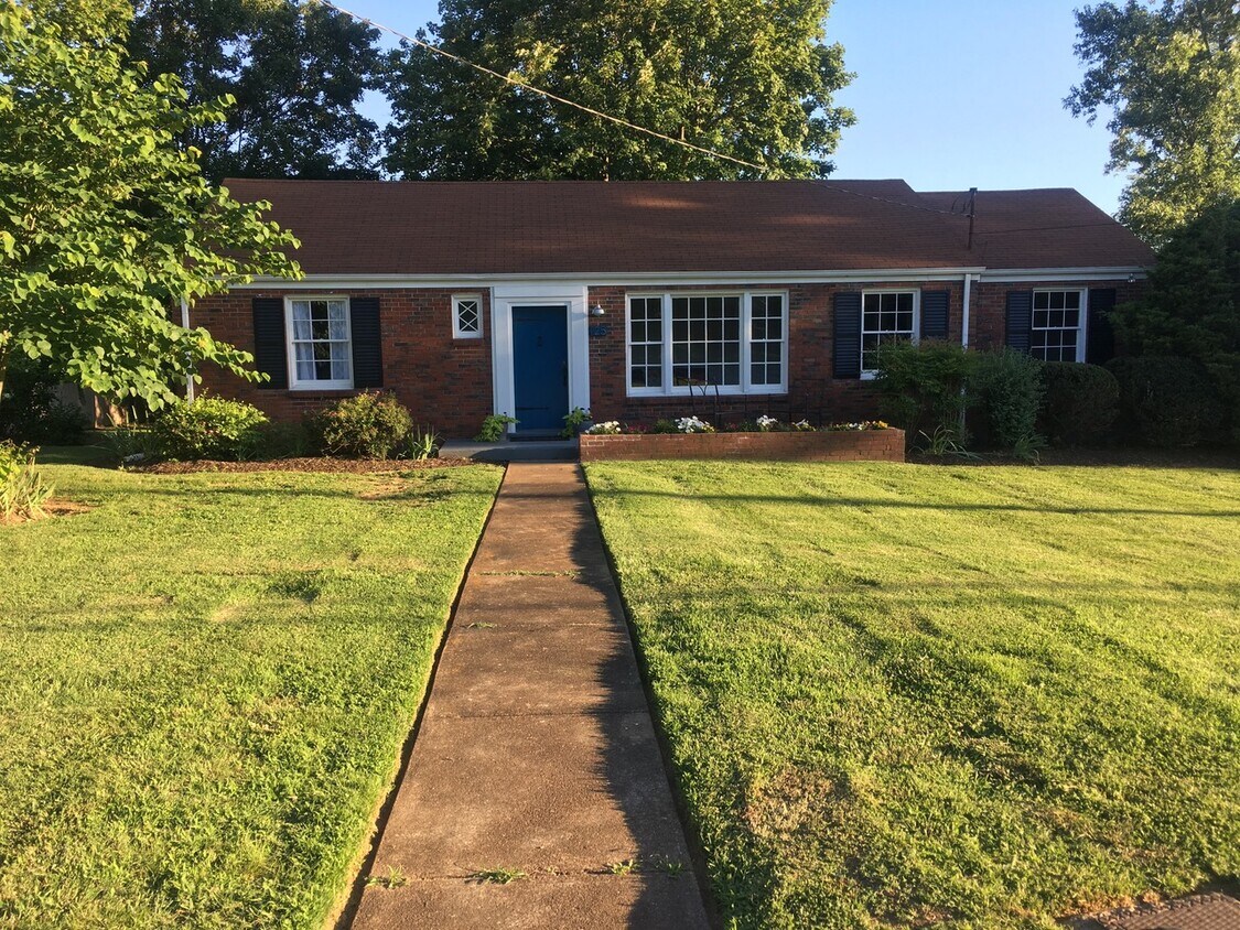 Foto principal - 125 McCall St