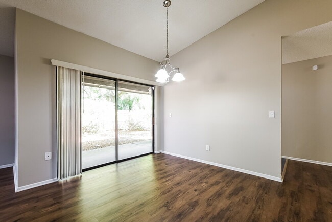 Building Photo - 7934 Winter Song Dr