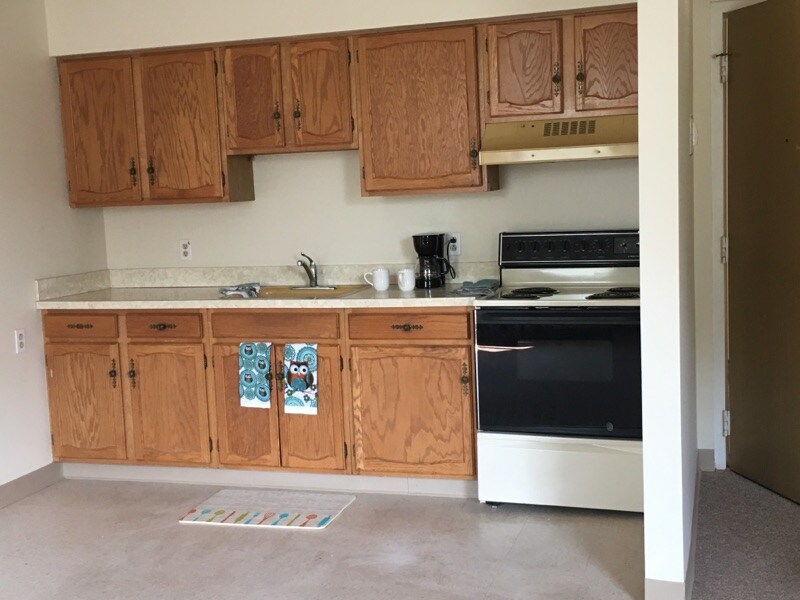 Kitchen Area - 4291 Richmond Rd