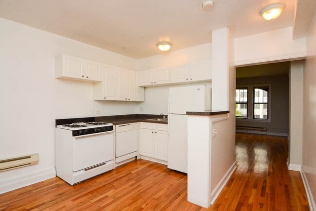 Foto del edificio - 1352 N Dearborn St