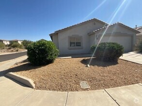 Building Photo - 520 E Cactus Mountain Dr