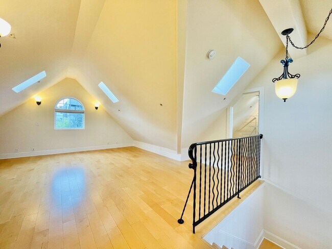 Foto del edificio - 1524 14th Ave S