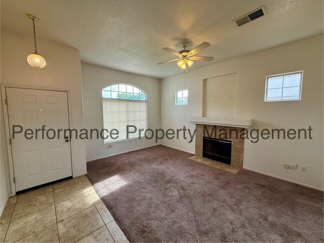Building Photo - Charming 3 Bed/2 Bath SW Bakersfield Home ...